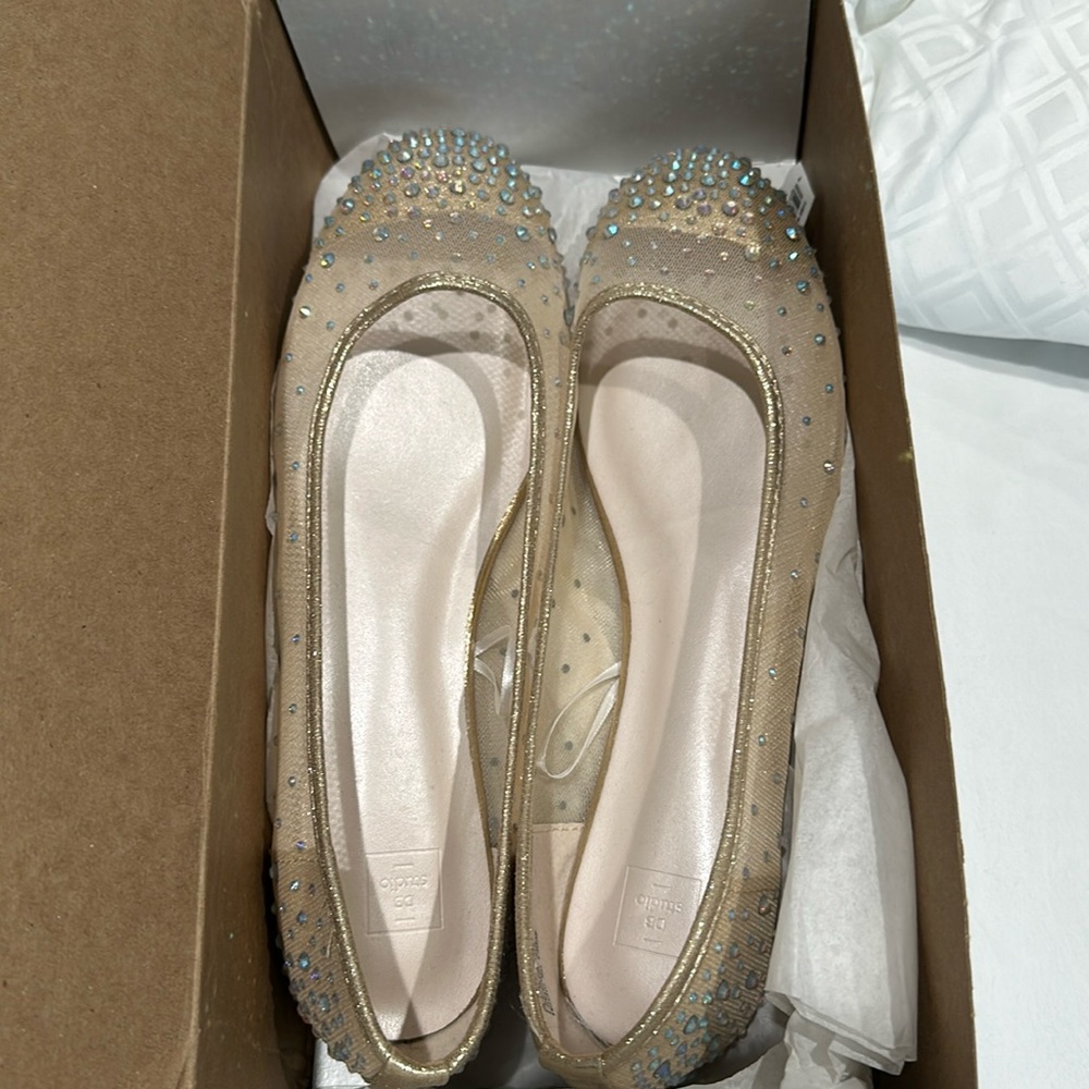 NWT David Bridal gold Tyme Mnude flats size 10